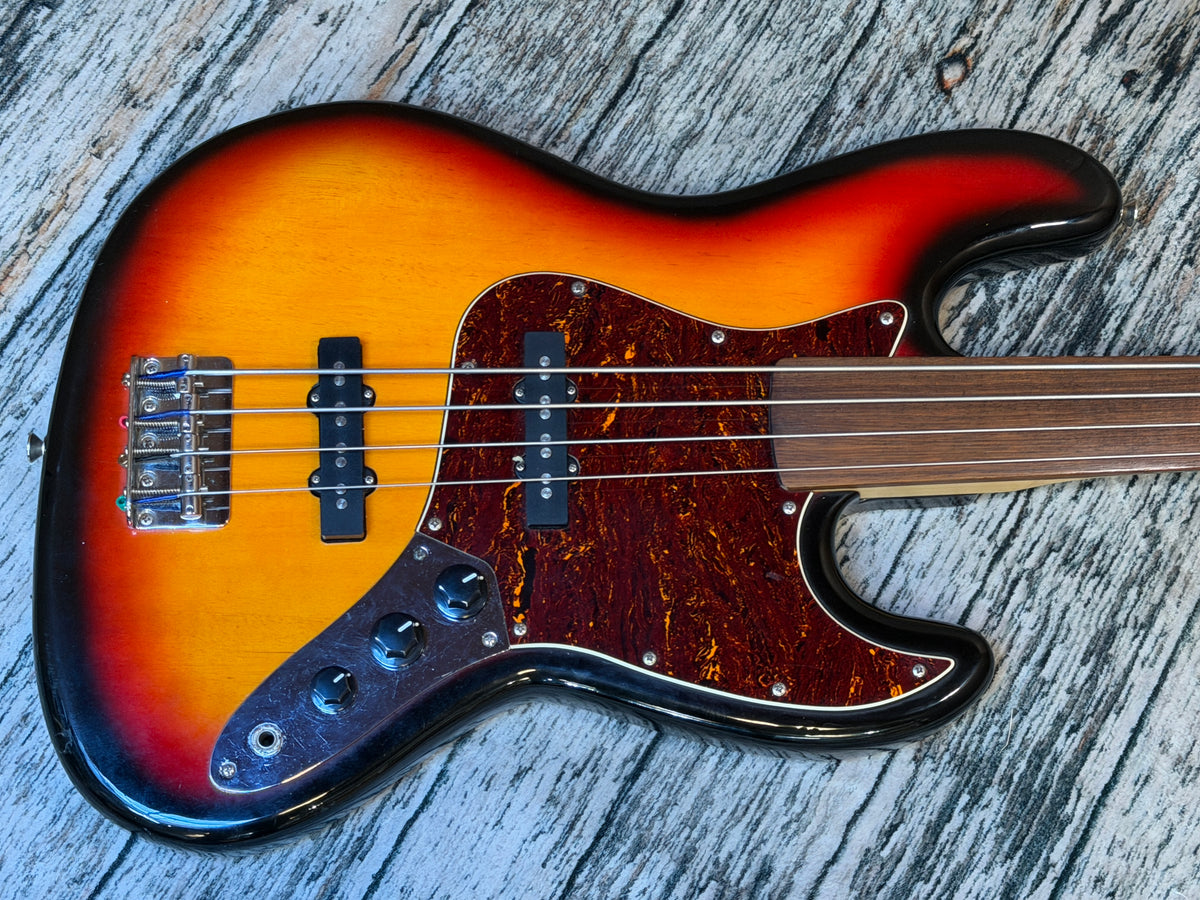 Legend (Aria) Fretless Jazz Bass