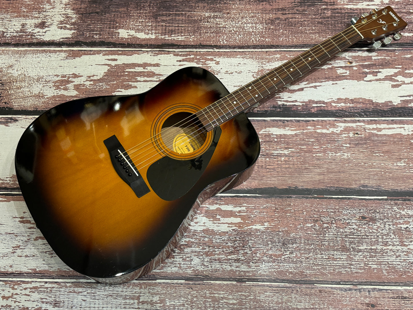 Yamaha F-310 Sunburst Acoustic