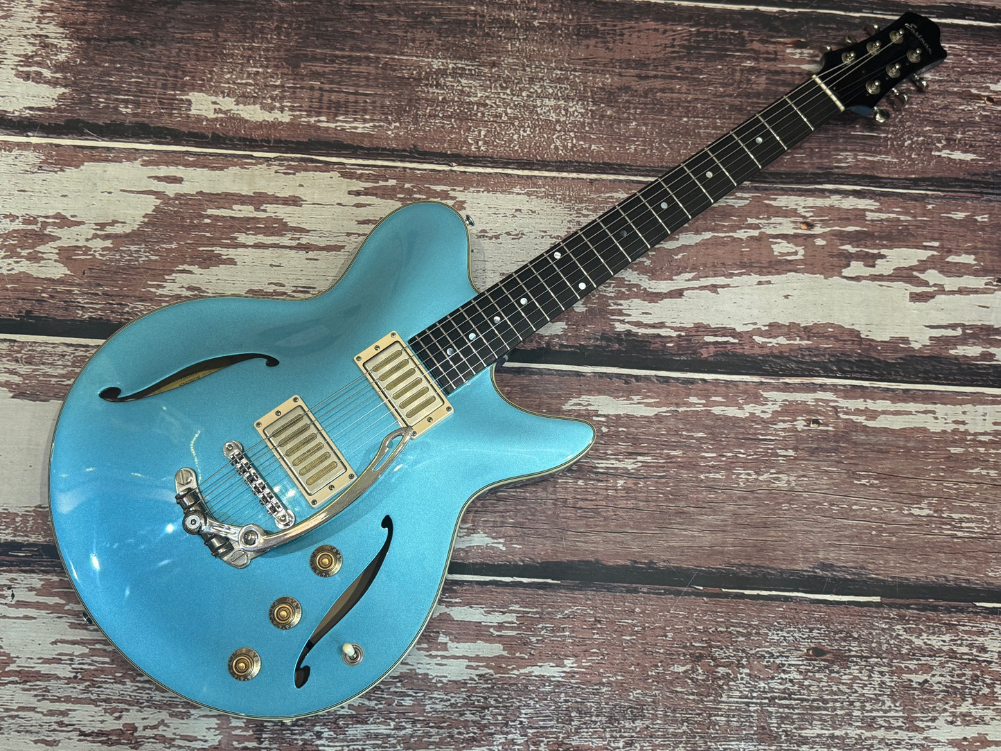 Eastman Romeo LA - Celestine blue, full hollow with OHSC & COA