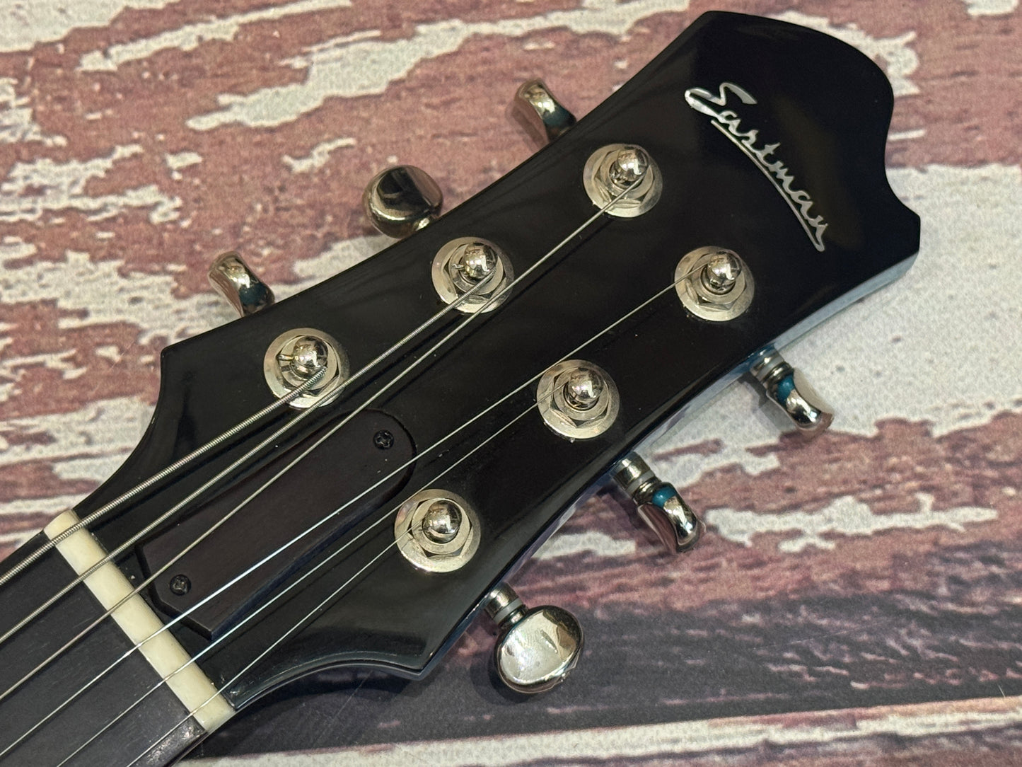 Eastman Romeo LA - Celestine blue, full hollow with OHSC & COA