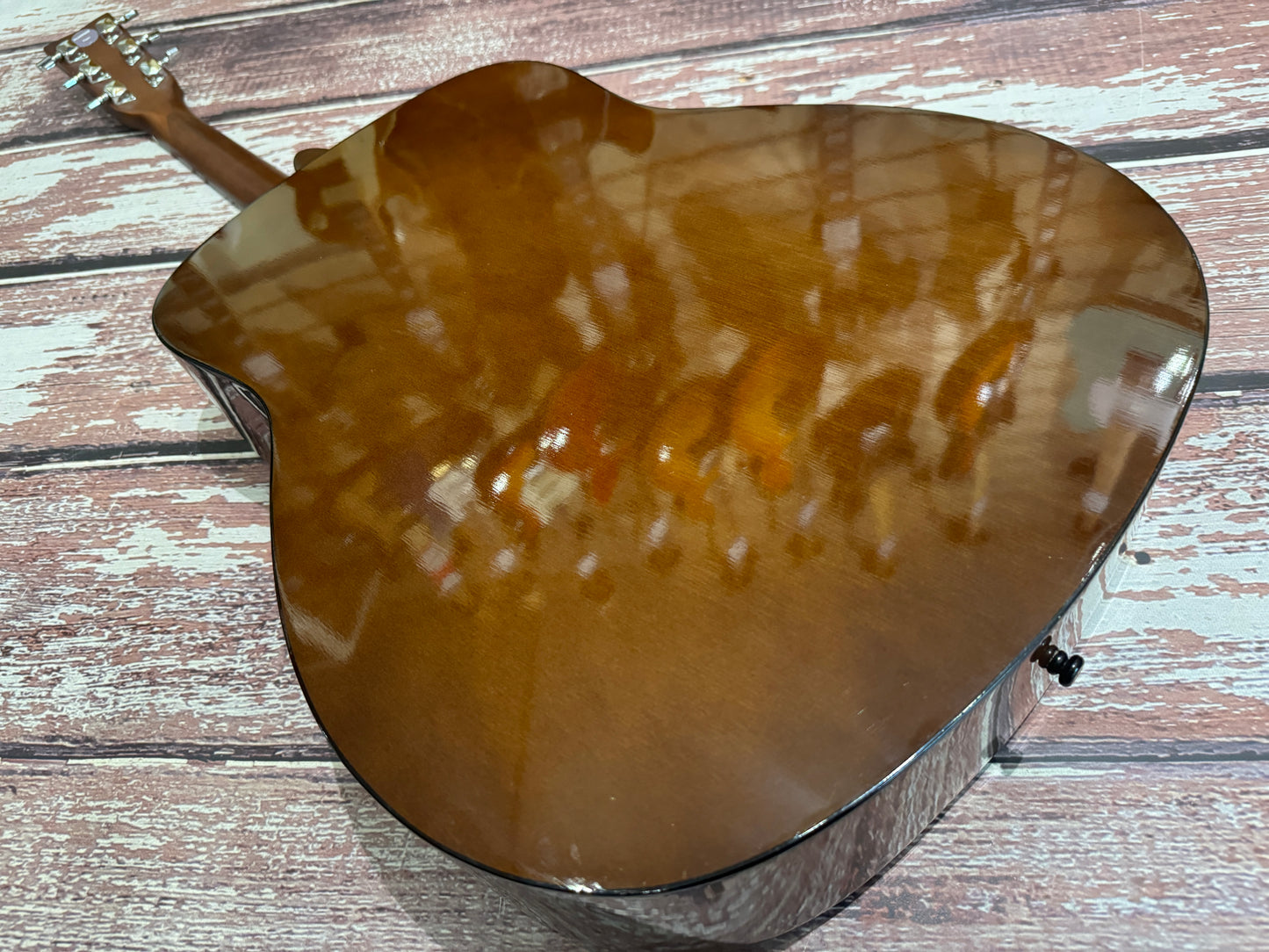 Yamaha F-310 Sunburst Acoustic