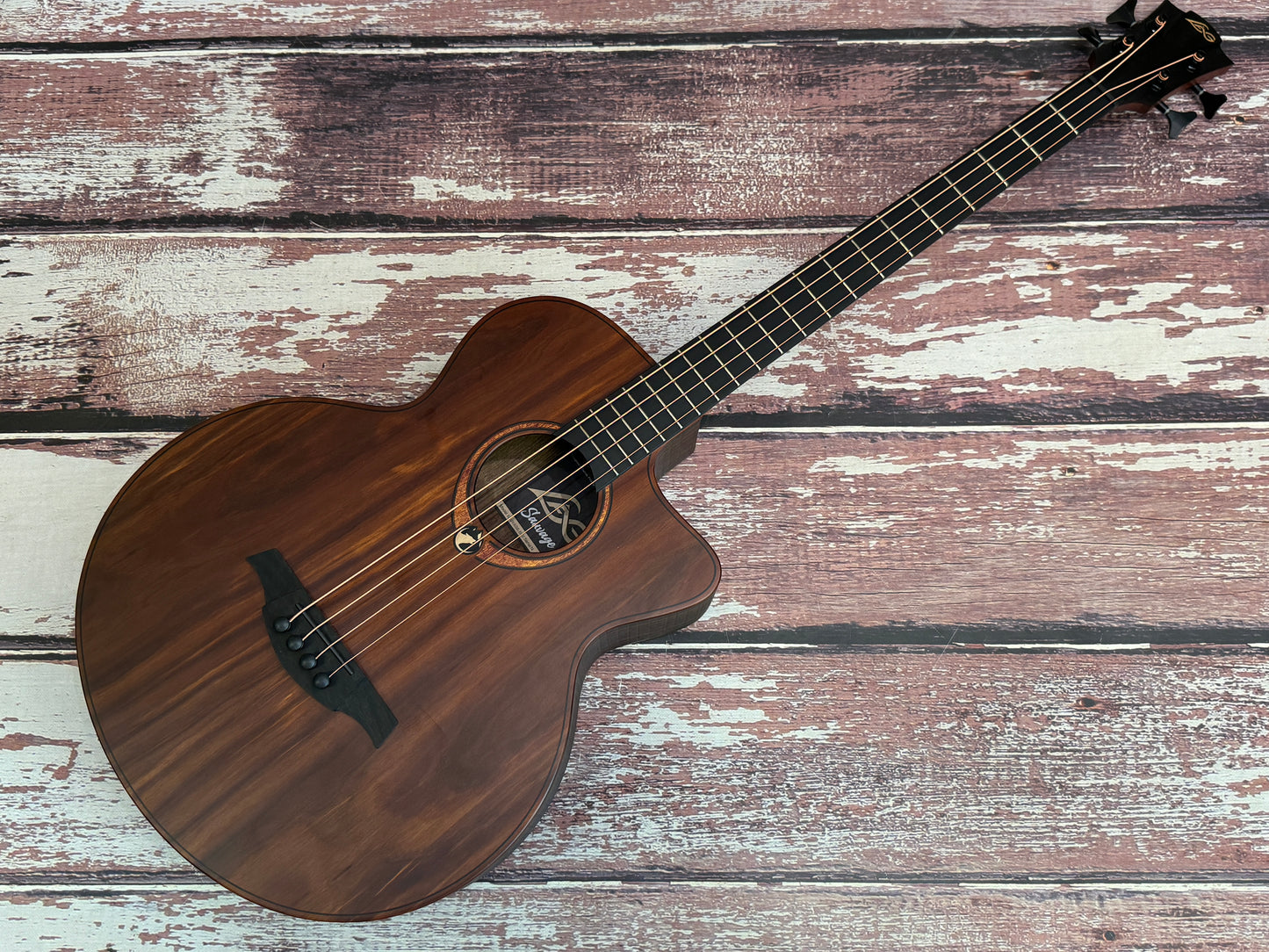 LAG Sauvage electro acoustic bass & deluxe bag
