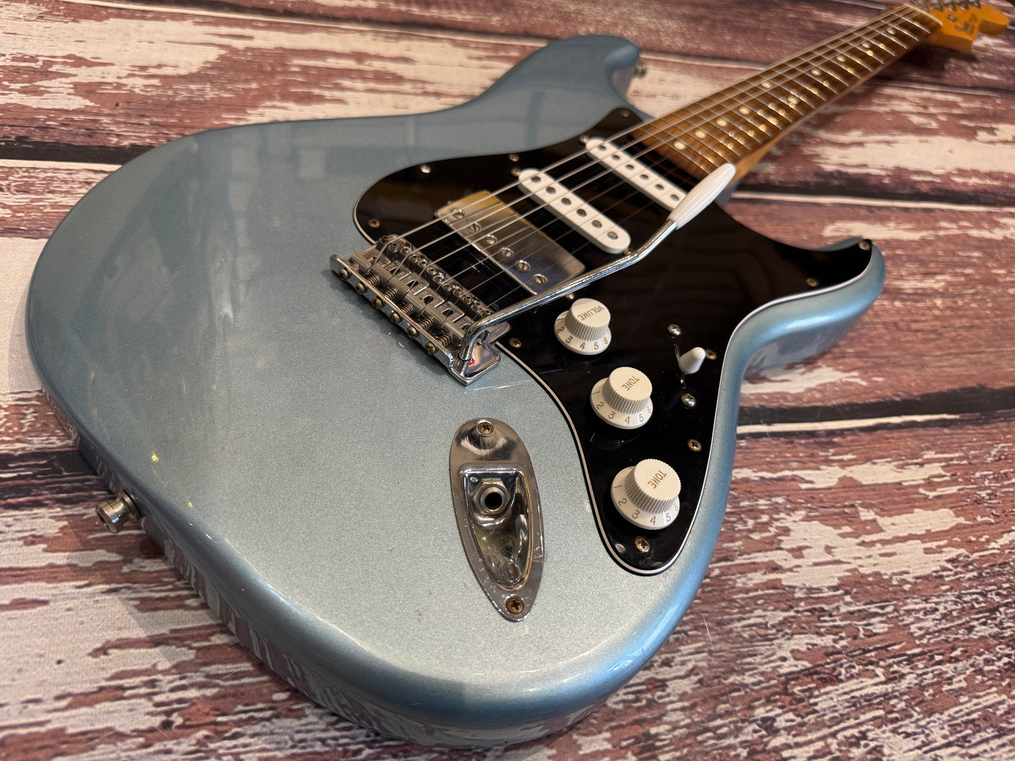 Fender Stanard HSS Stratocaster (Mexico) Bare Knuckle set!