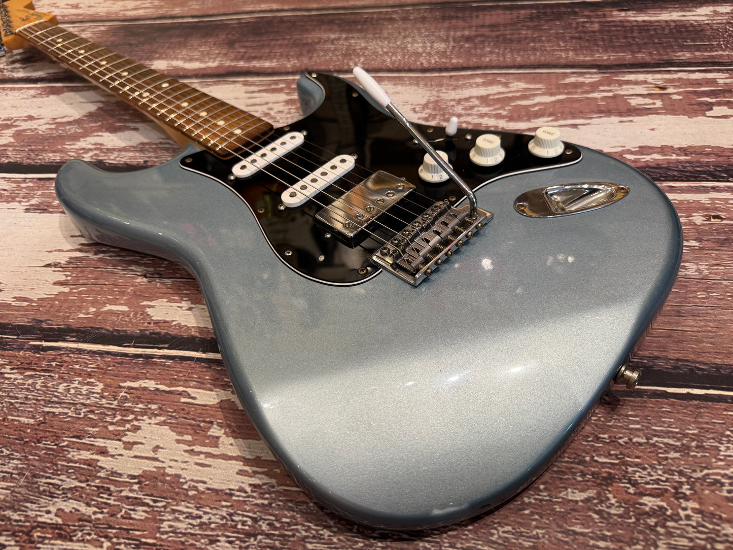 Fender Stanard HSS Stratocaster (Mexico) Bare Knuckle set!