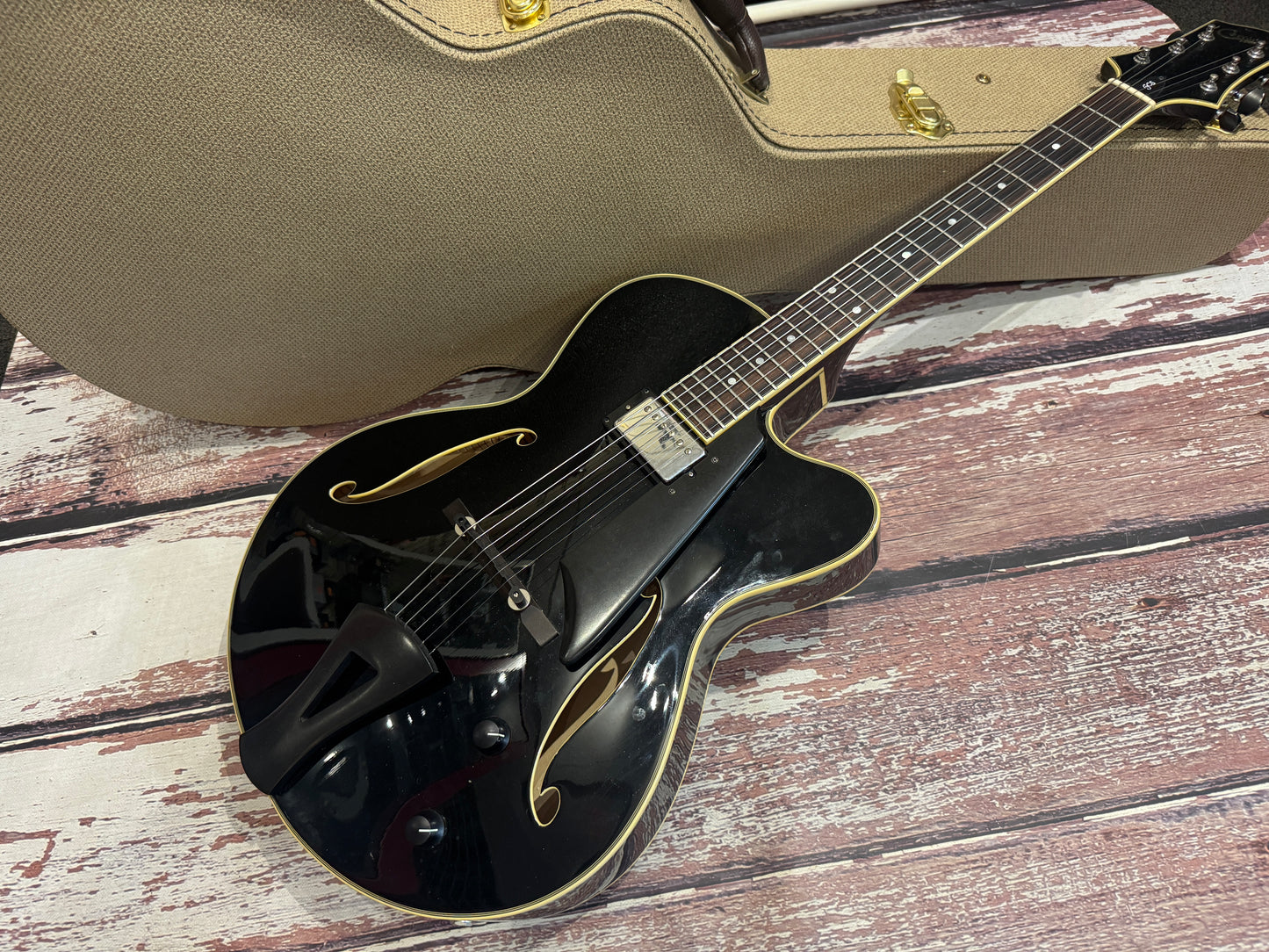 Comins GCS-16-1 With hard case