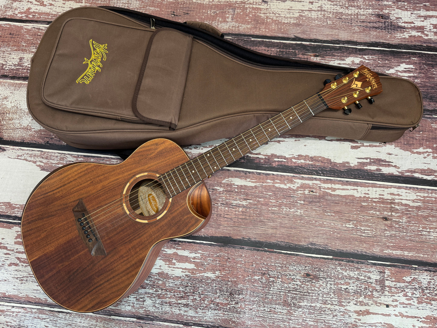 Washburn Comfort G-Mini travel acoustic & bag