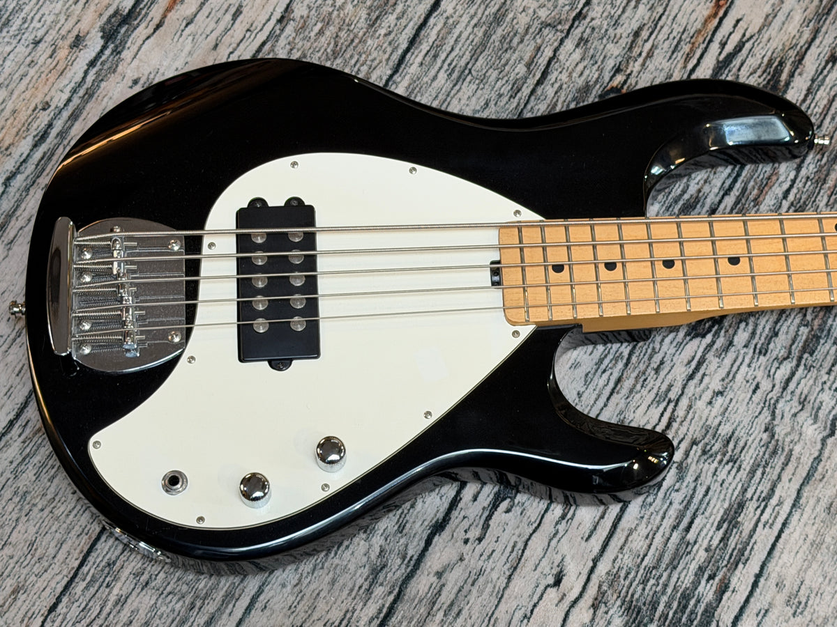 OLP Stingray 5 string Bass