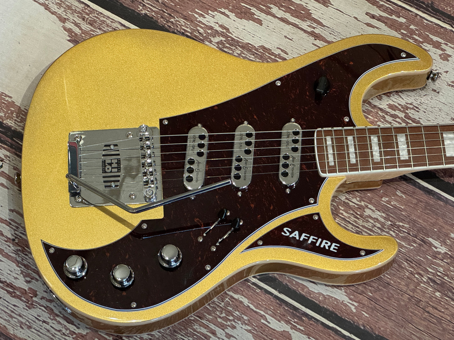 Rapier Saffire Ultra Electric Guitar ~ Shoreline Gold Ex Demo