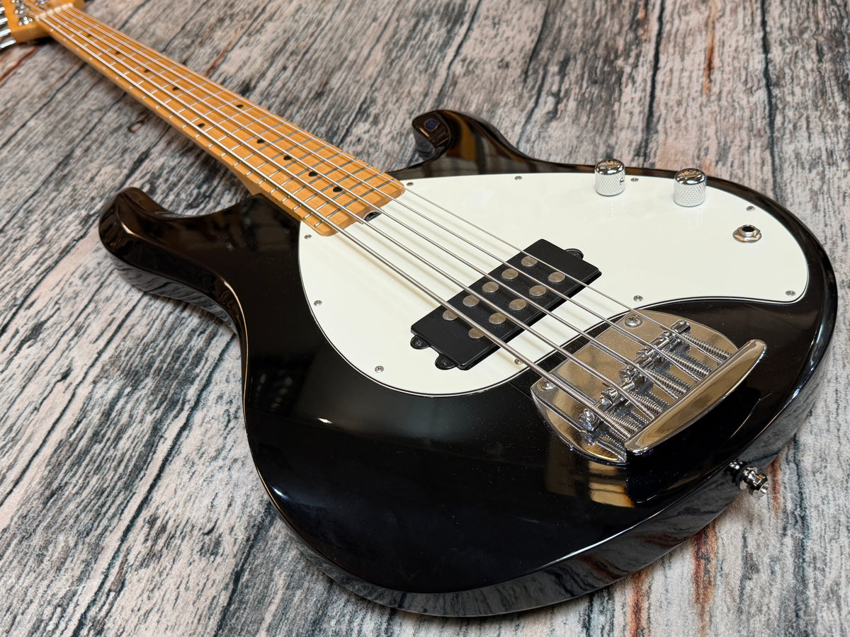 OLP Stingray 5 string Bass