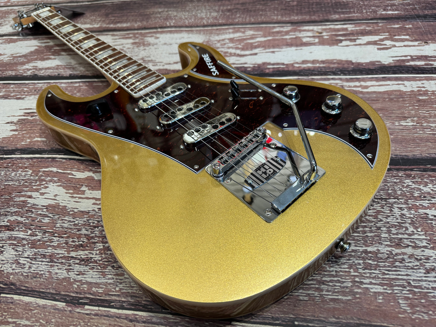 Rapier Saffire Ultra Electric Guitar ~ Shoreline Gold Ex Demo