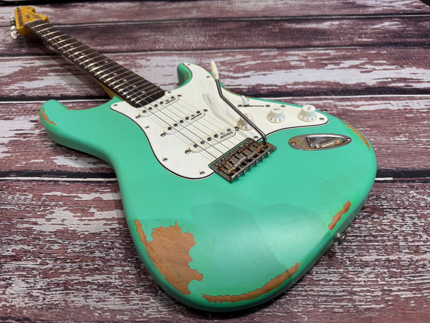Vintage V6 Icon Relic - Ventura Green