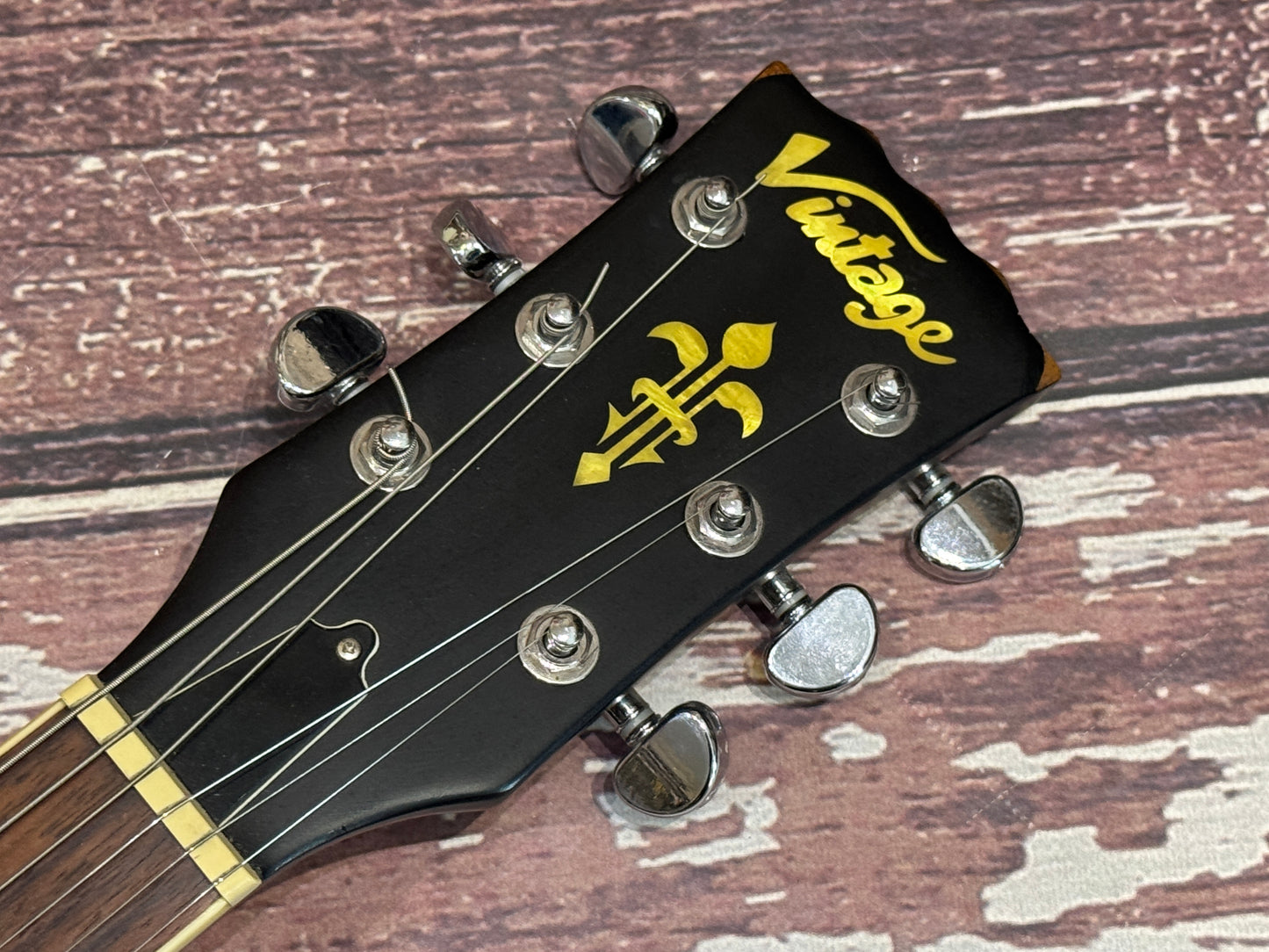 Vintage V100 Gold Top relic series LP