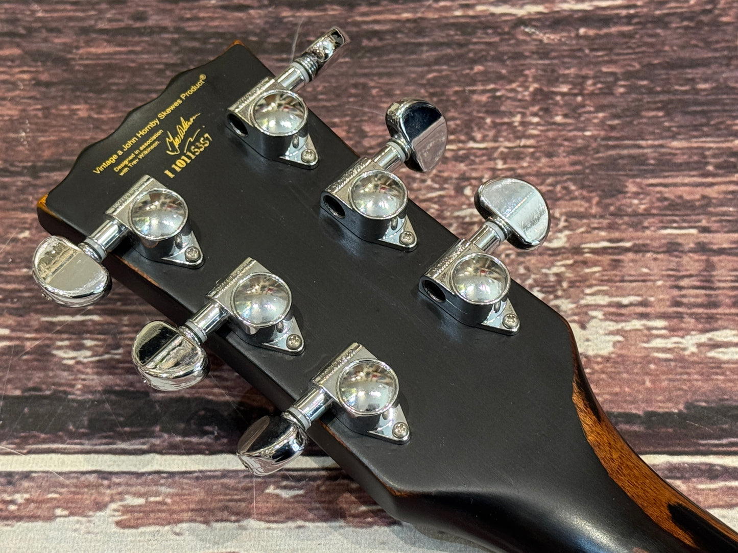 Vintage V100 Gold Top relic series LP