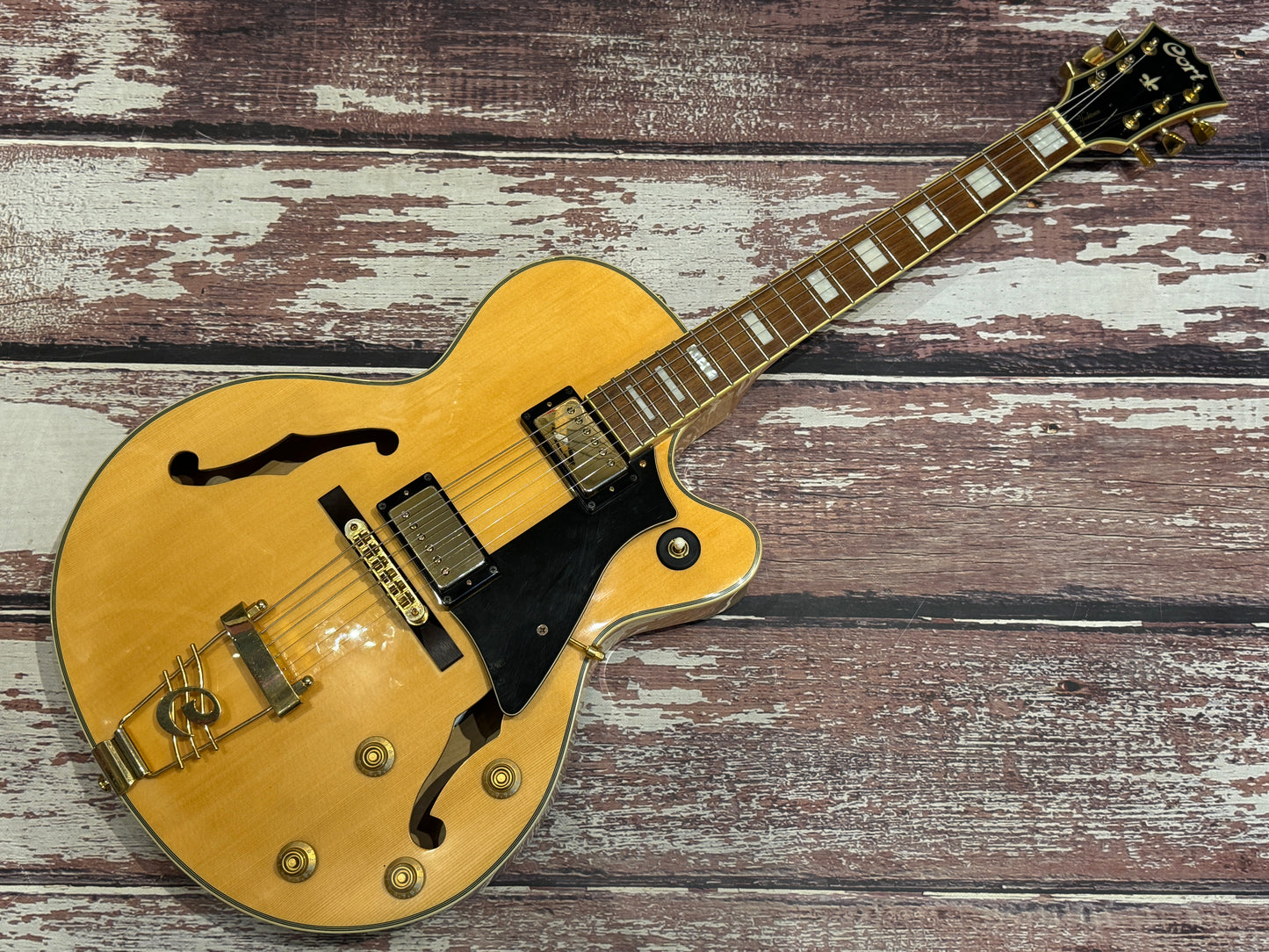 Cort Yorktown Jazz style - Natural maple