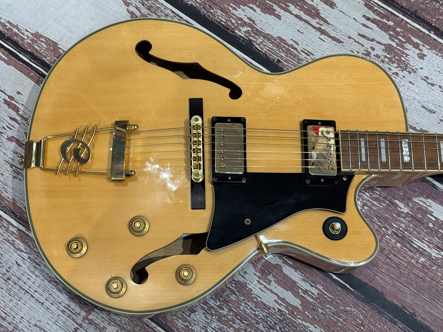 Cort Yorktown Jazz style - Natural maple