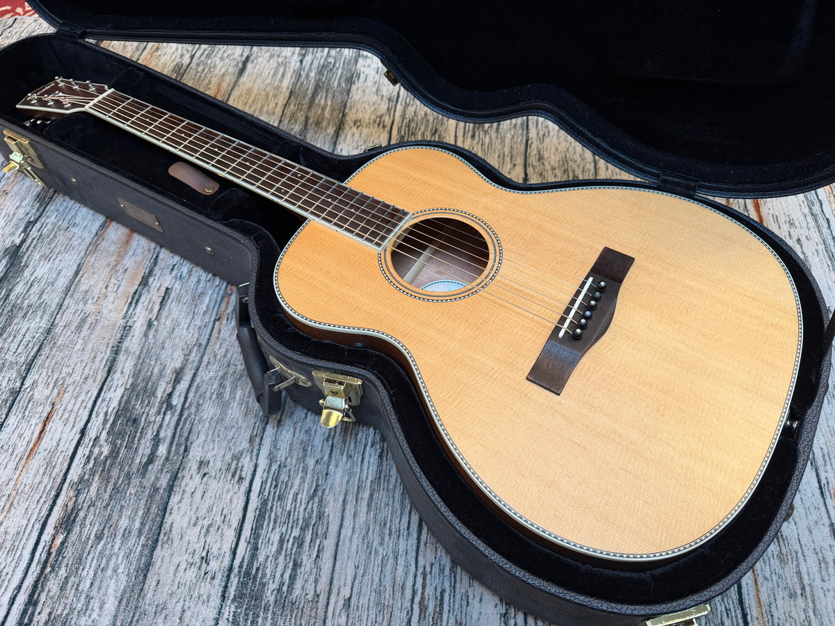 Fender Paramount Parlour/Travel electro - PMTE With hard case