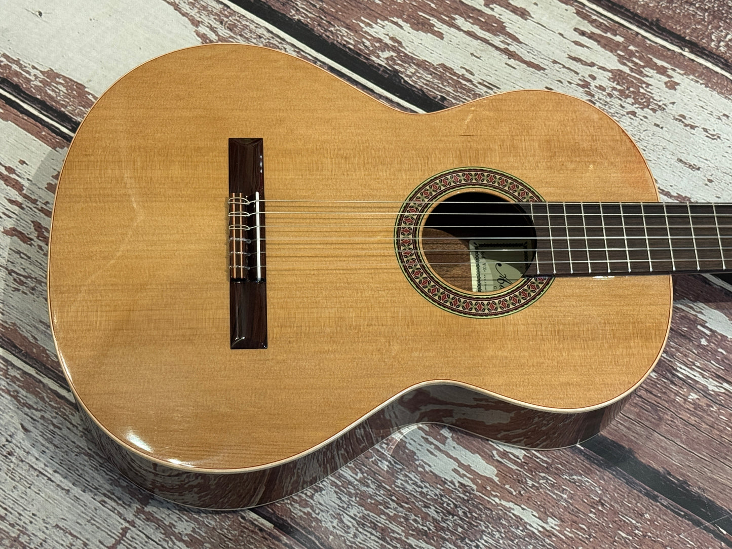 Altamira N100 Canadian Cedar solid top