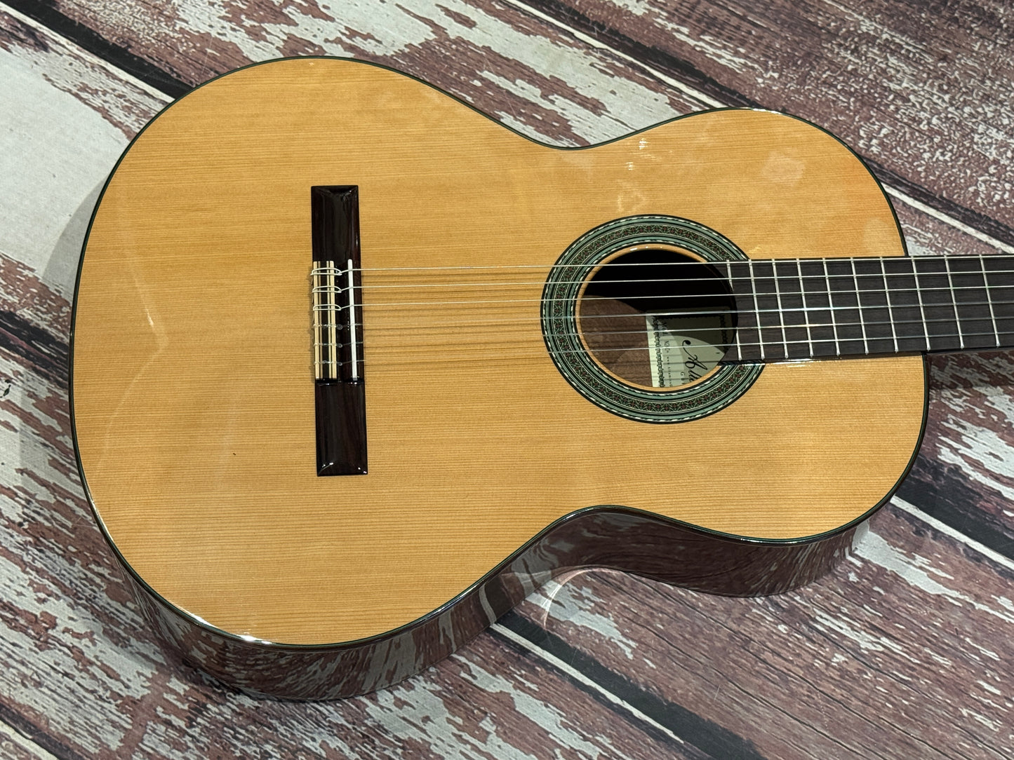 Altamira N200 - Solid Red Cedar top 4/4 Classical