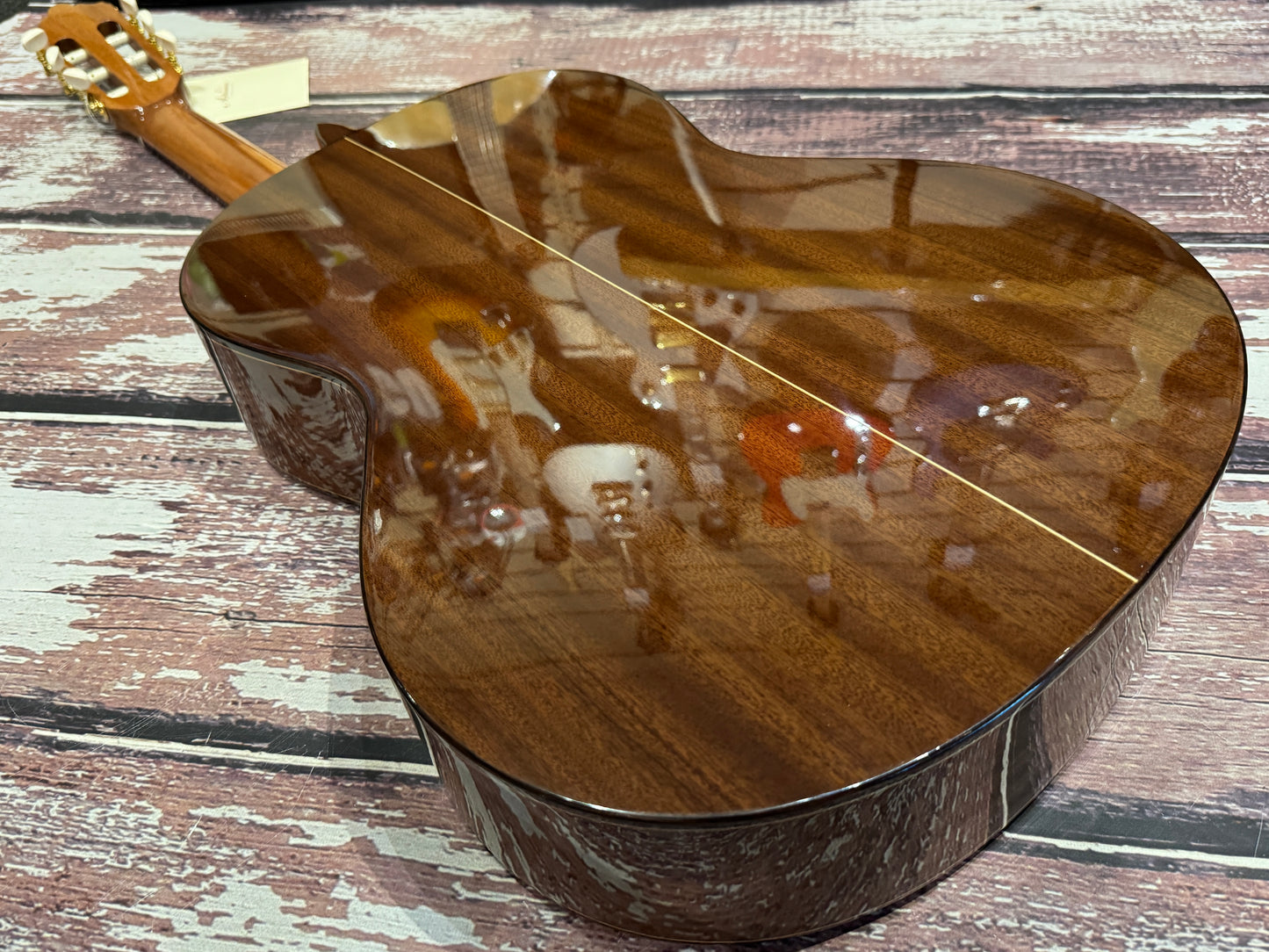 Altamira N200 - Solid Red Cedar top 4/4 Classical