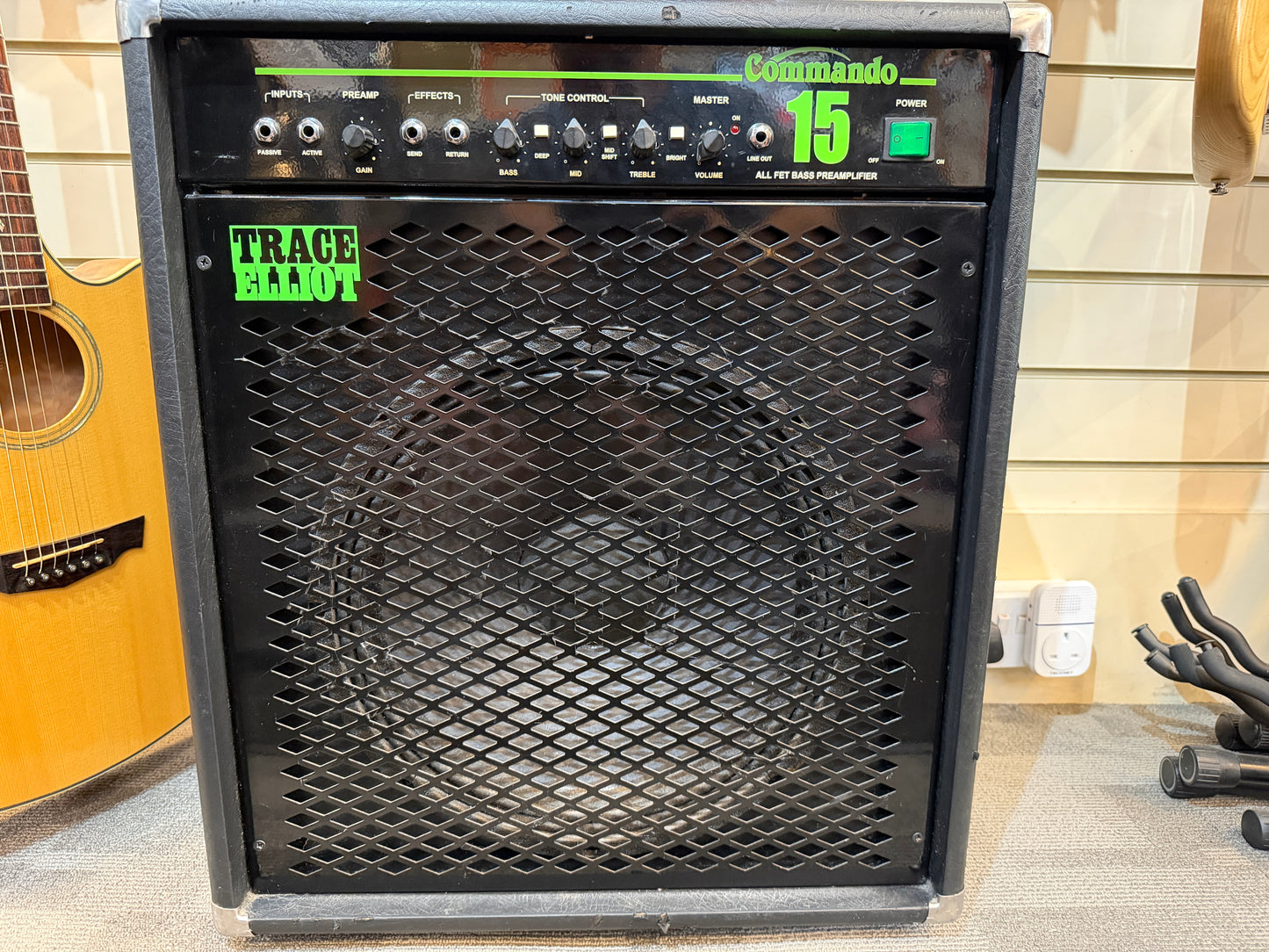 Trace Elliot commando 15" 100w bass combo -  **Collection ONLY**