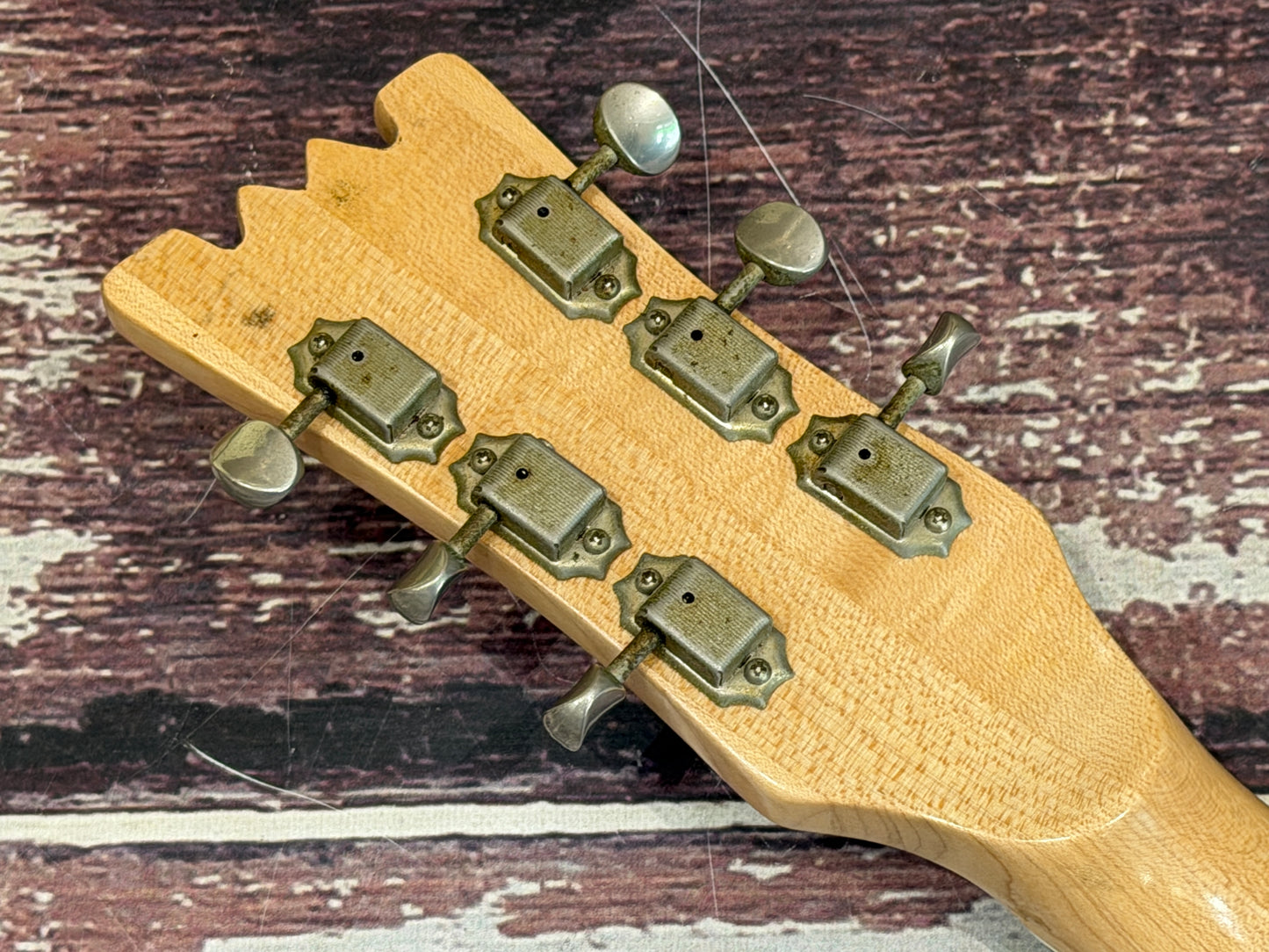 The Ventures '65 reissue Mosrite 90's Japanese Kurokumo.