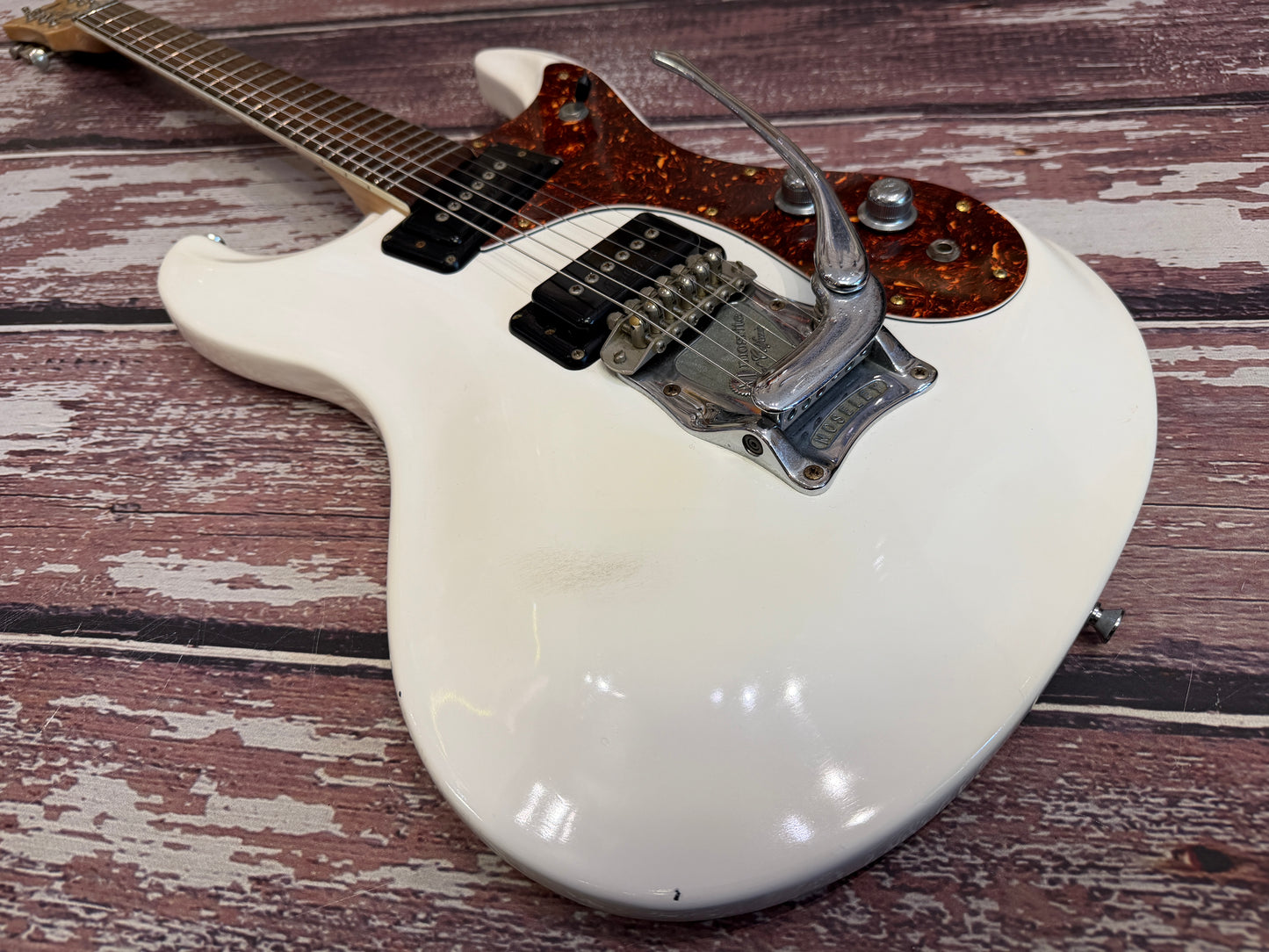 The Ventures '65 reissue Mosrite 90's Japanese Kurokumo.