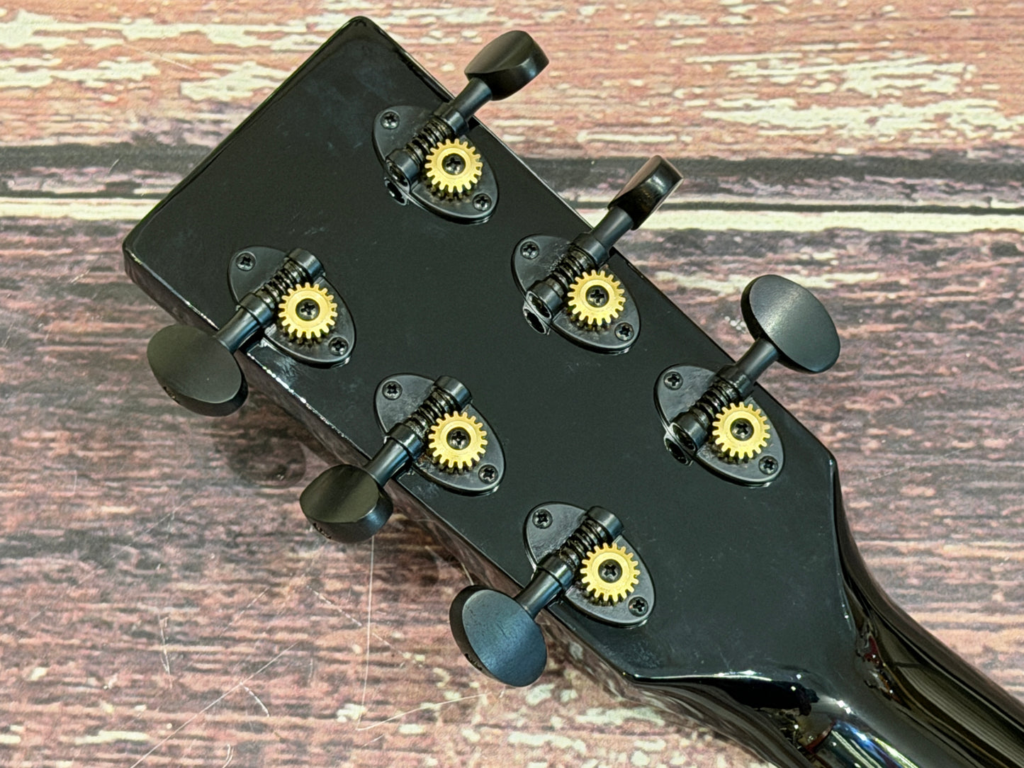 Auden - Black Austin Mahogany Spruce Cut Electro acoustic - All solid.