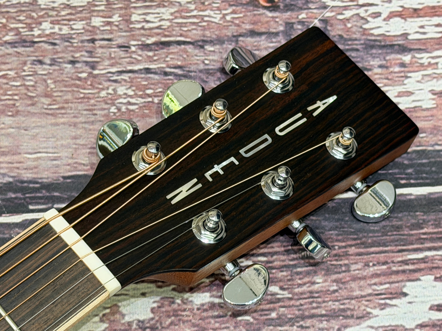 Auden Neo Series All solid Chester - Cedar / Mahogany Full Body electro acoustic