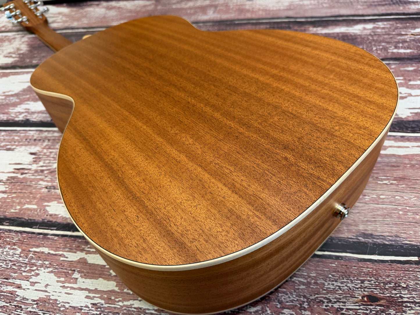 Auden Neo Series All solid Chester - Cedar / Mahogany Full Body electro acoustic