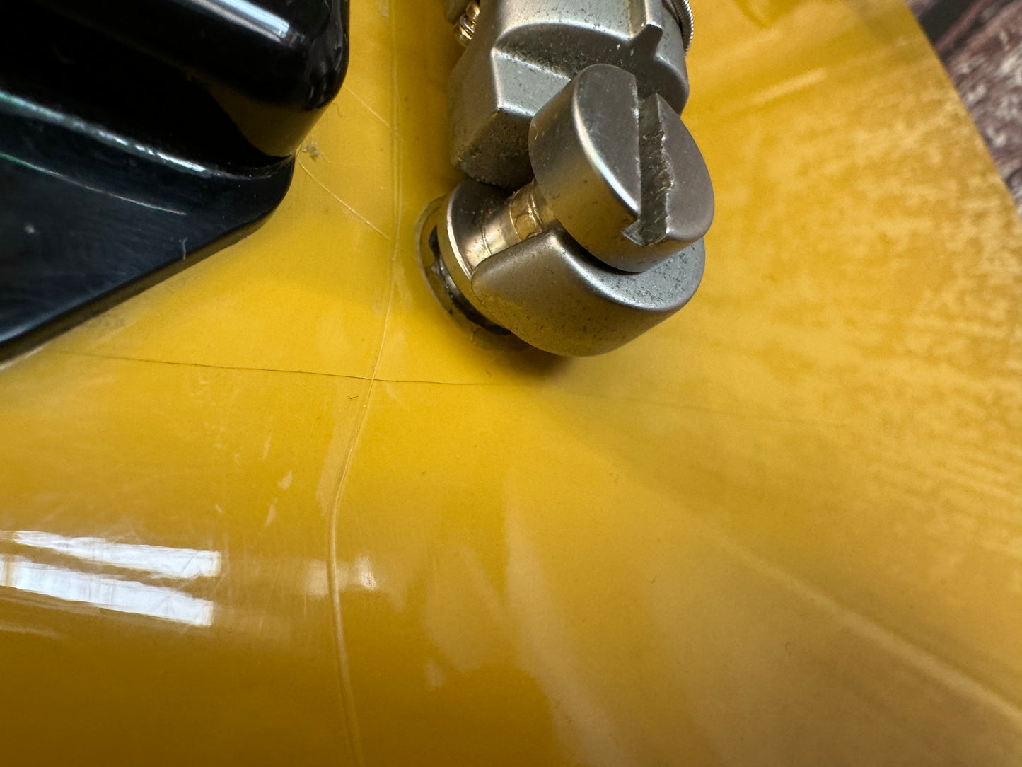 Gibson Les Paul Junior TV Yellow and case