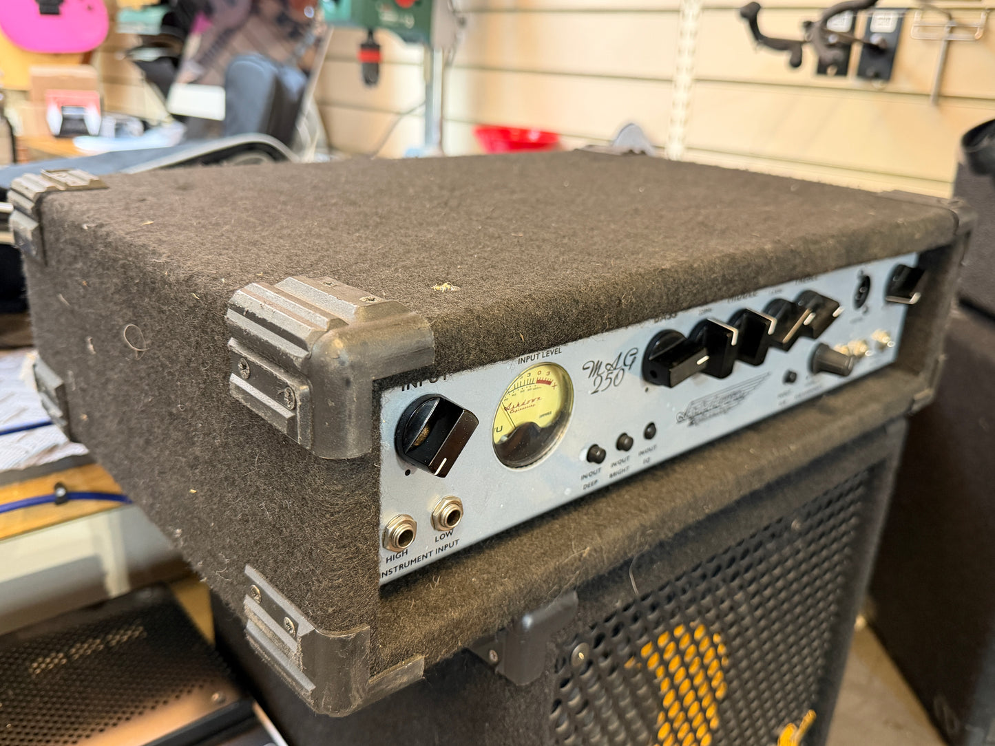 Ashdown MAG250 Bass head