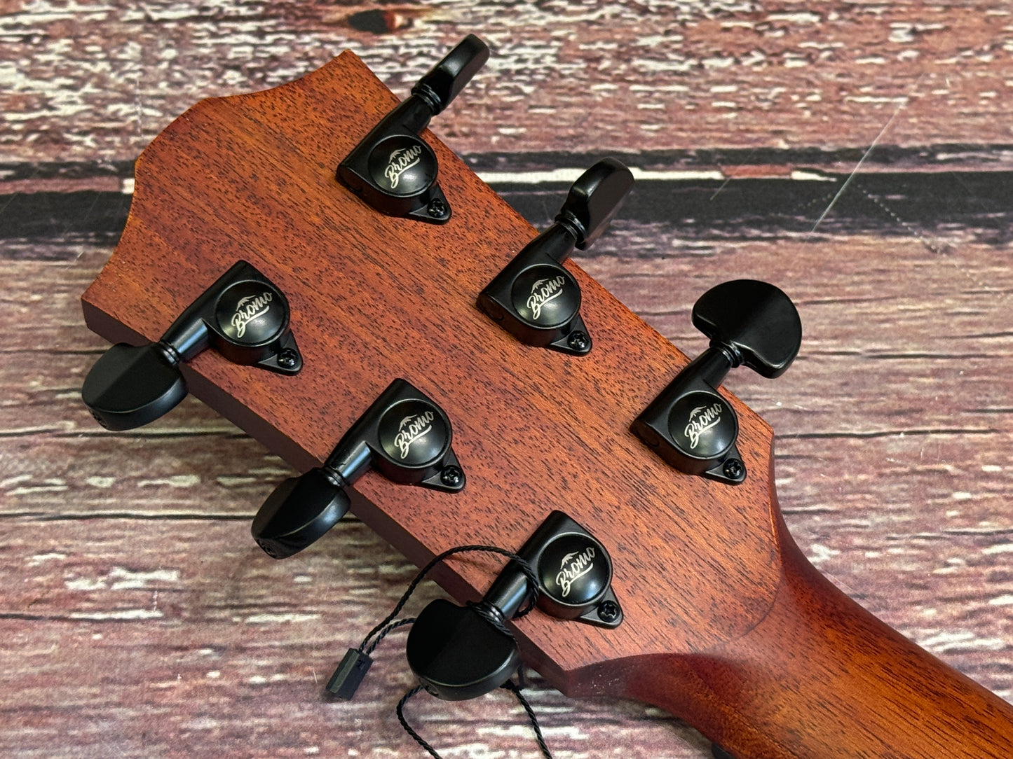 Bromo Appalachia series BAA2CE Grand Auditorium electro acoustic guitar.