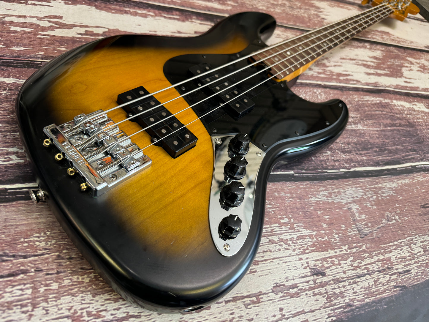 Fender Modern Player Satin Jazz Bass