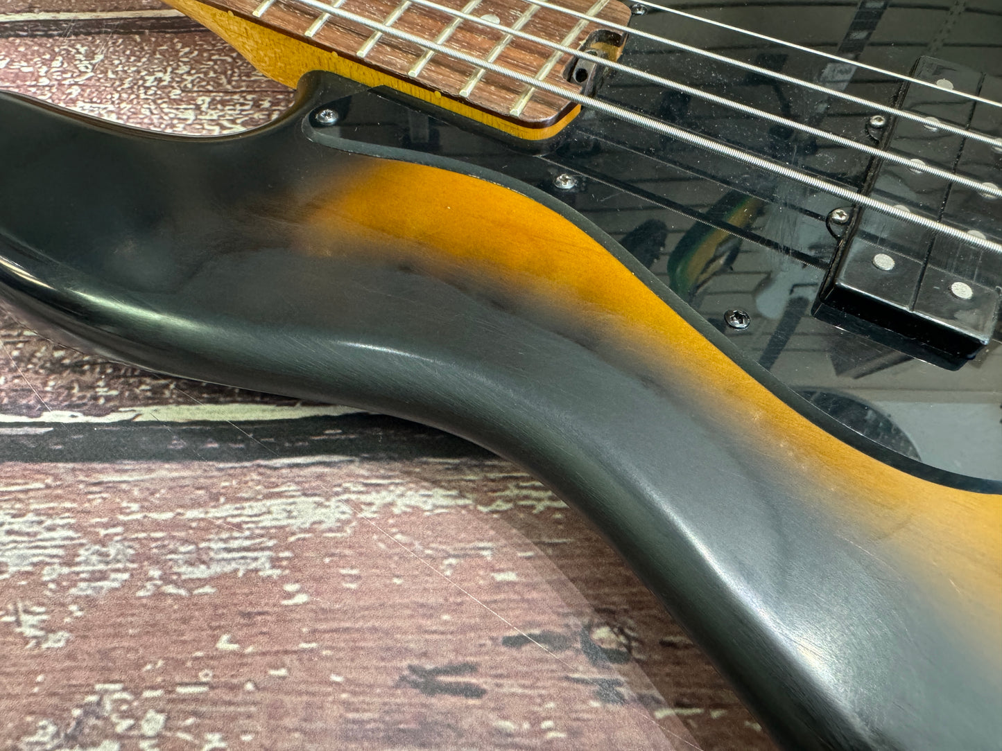 Fender Modern Player Satin Jazz Bass