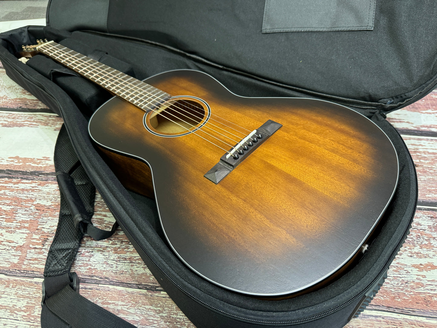 Cort Electro Acoustic Parlour - All solid with lite case