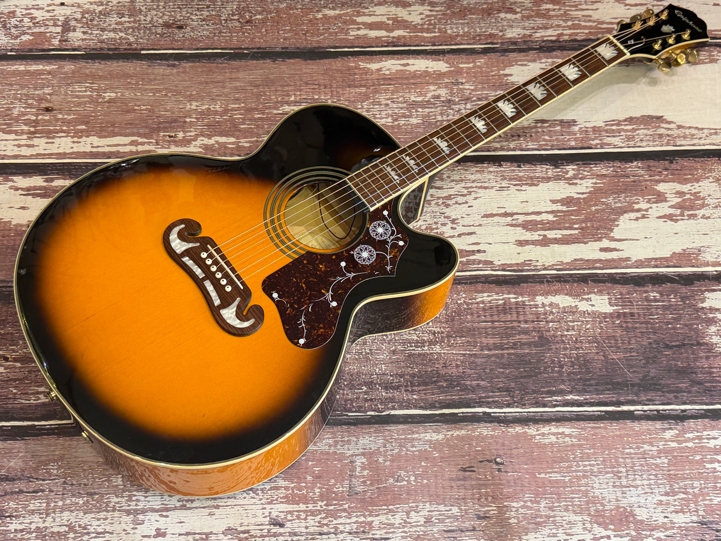 Epiphone EJ200CE Jumbo stereo twin pickups