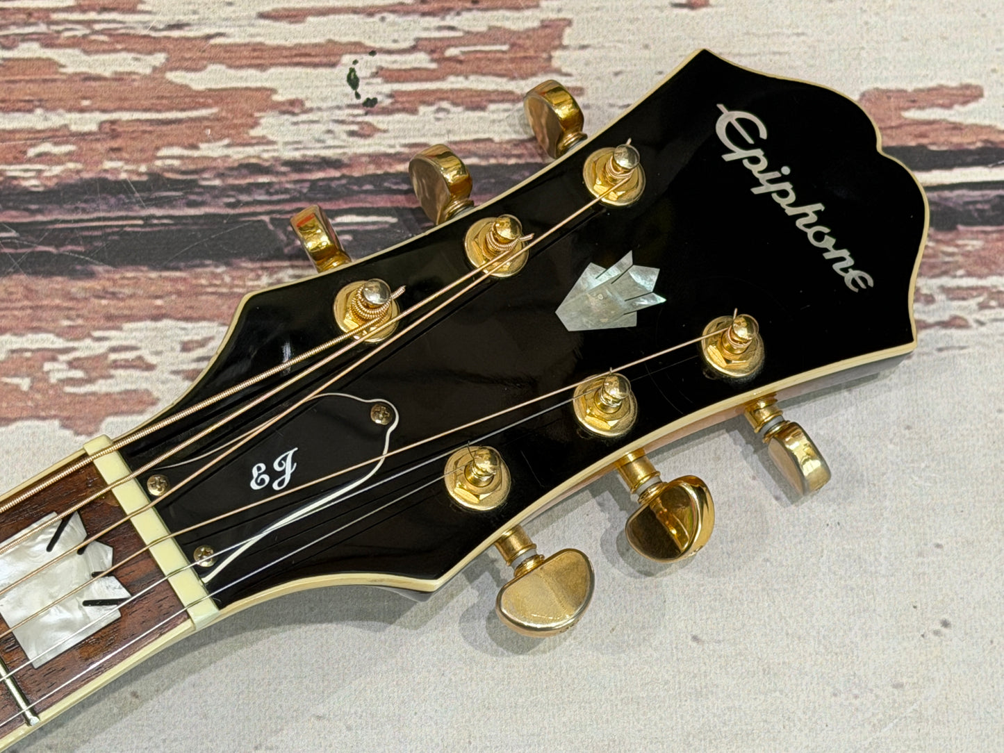 Epiphone EJ200CE Jumbo stereo twin pickups