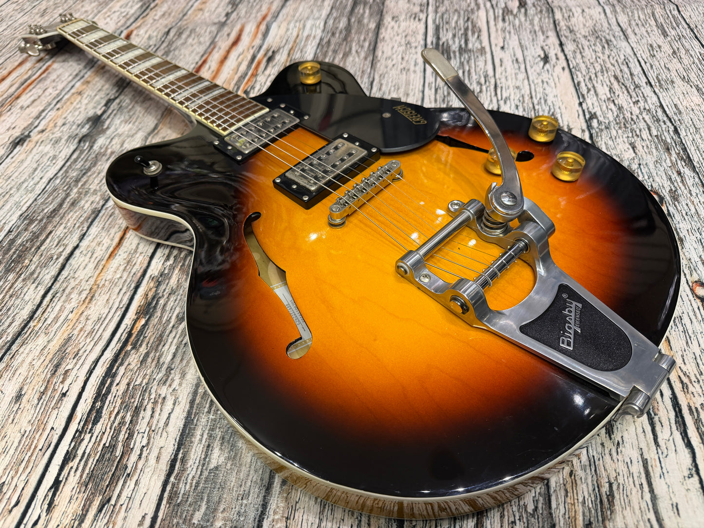 Gretsch G2622T Bigsby Streamliner Semi Hollow