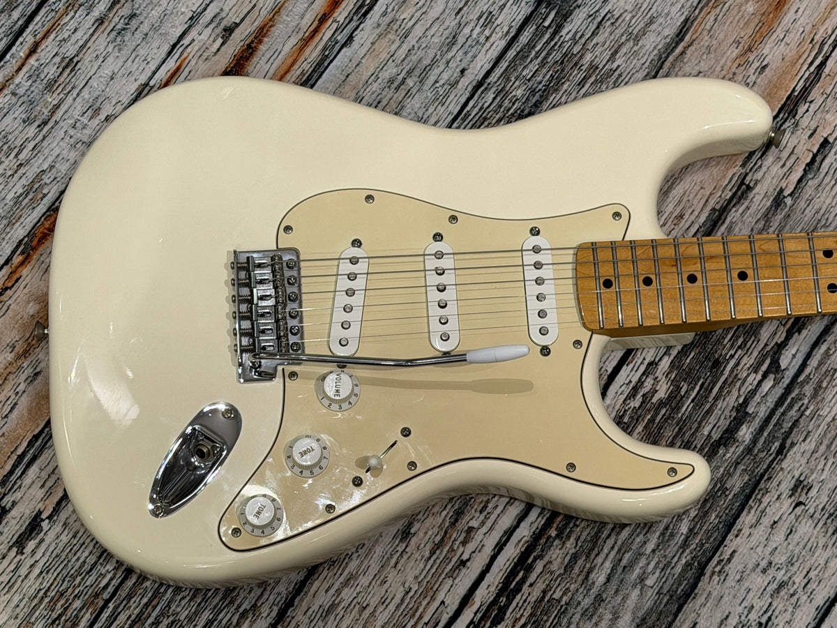 Fender Mexican Standard Stratocaster 2013