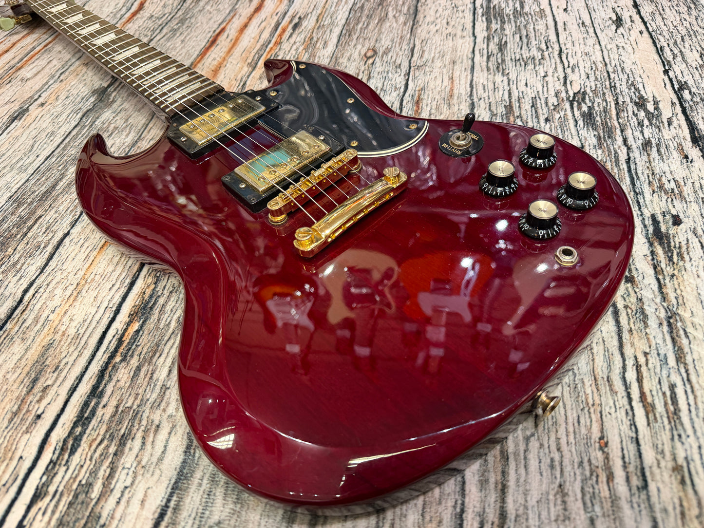 Vintage VS6 VG - Trans Cherry