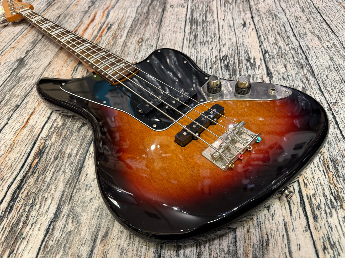 Squier Classic Vibe 70s Jaguar Bass