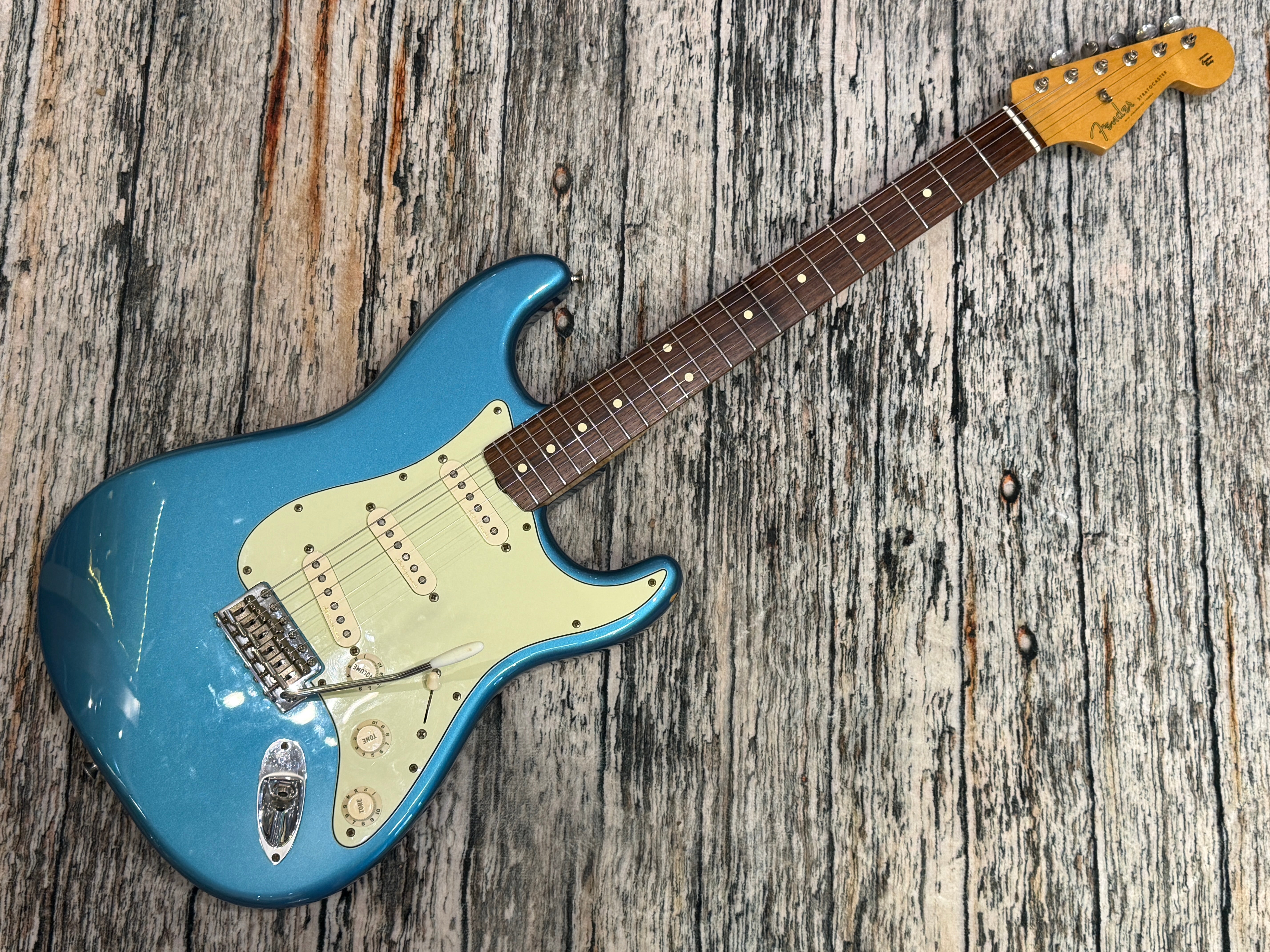 ギター fender Mexico Classic 60s Stratocaster Fender Classic Series '60s Stratocaster | Reverb Canada