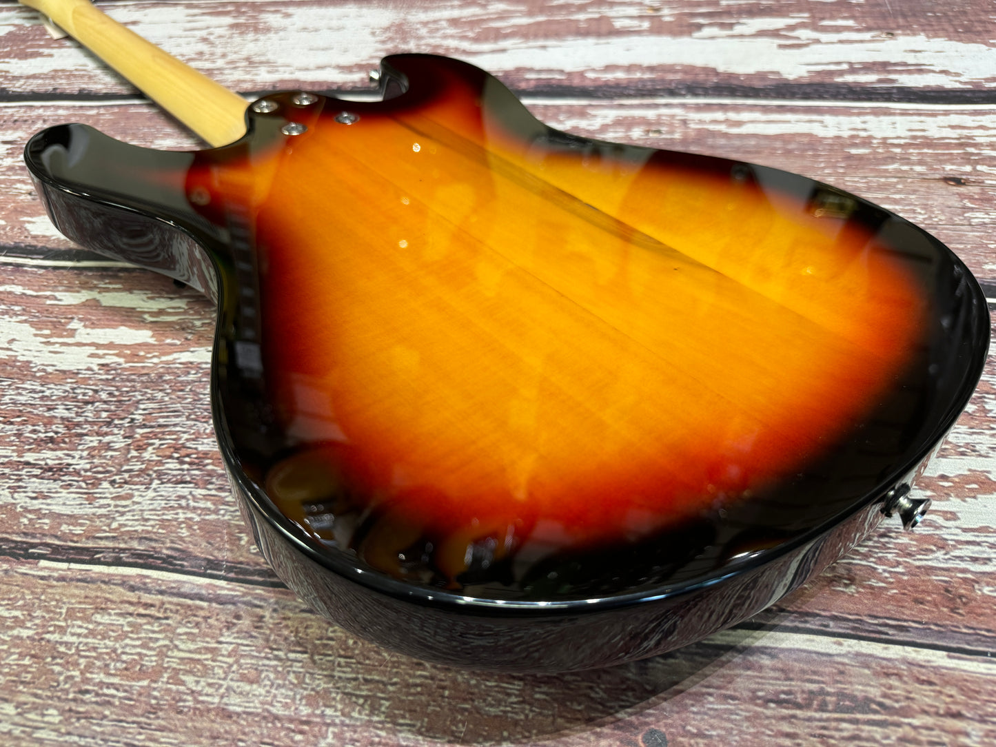 Aria DM-01 Sunburst. B-Stock
