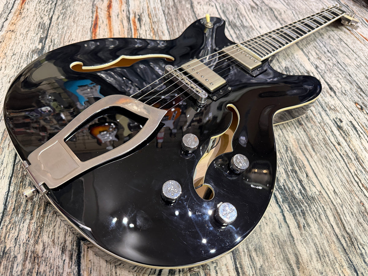 Hagstrom Super Viking Upgraded - with added hard case
