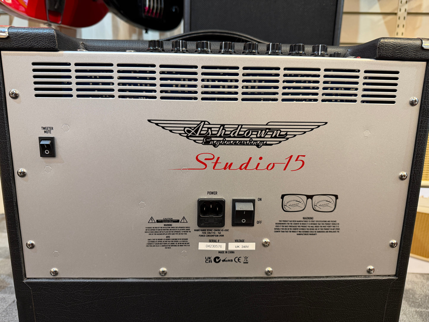 Ashdown Studio 15 lightweight 300w bass combo