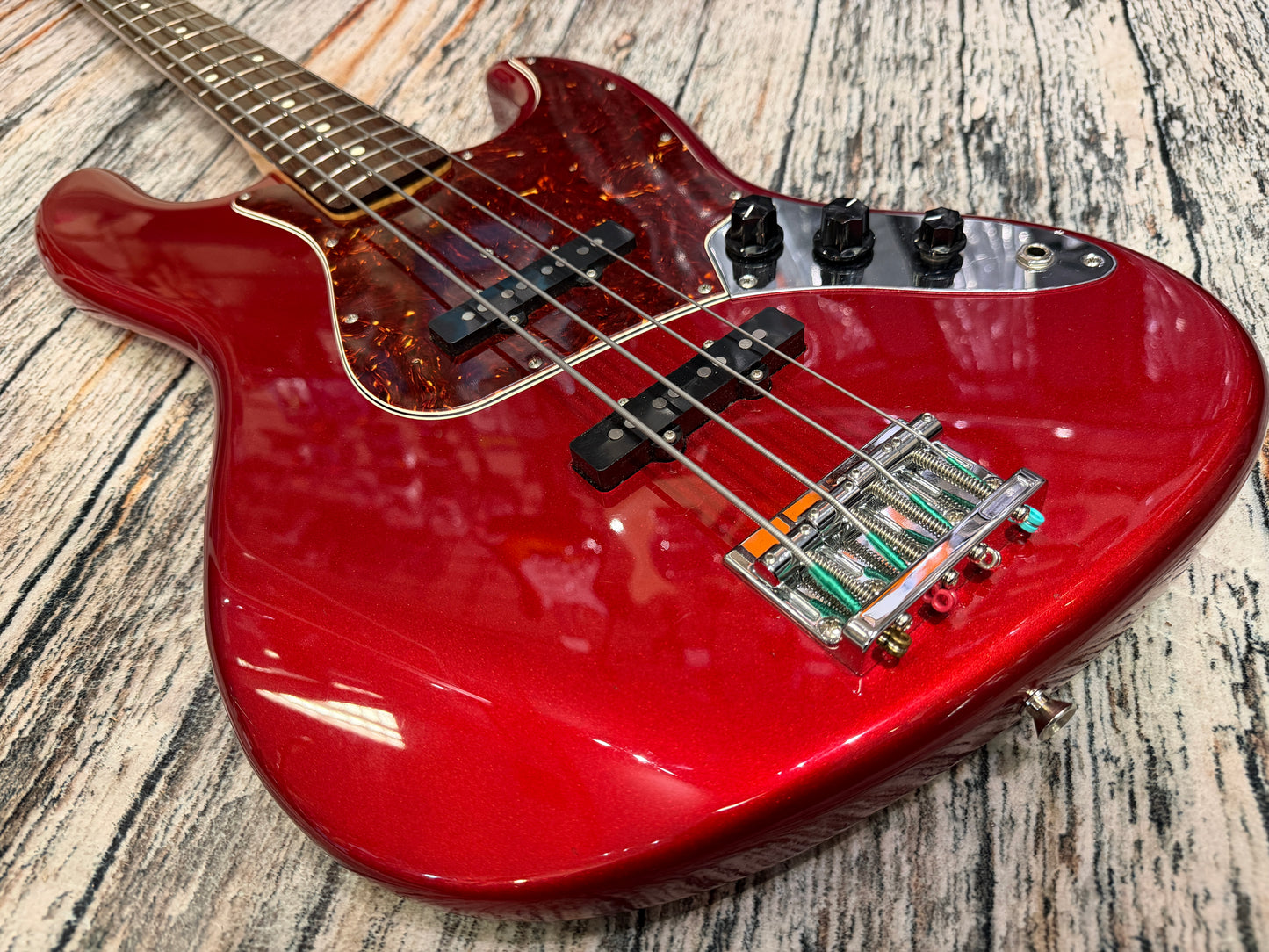 Fender Japan - 60's style Jazz Bass Candy Apple Red, Upgraded