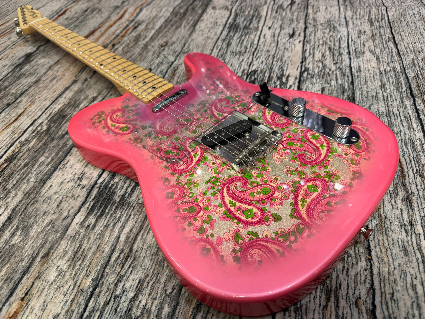 Fender Japan Special run pink paisley Telecaster '68 1999 - 2002