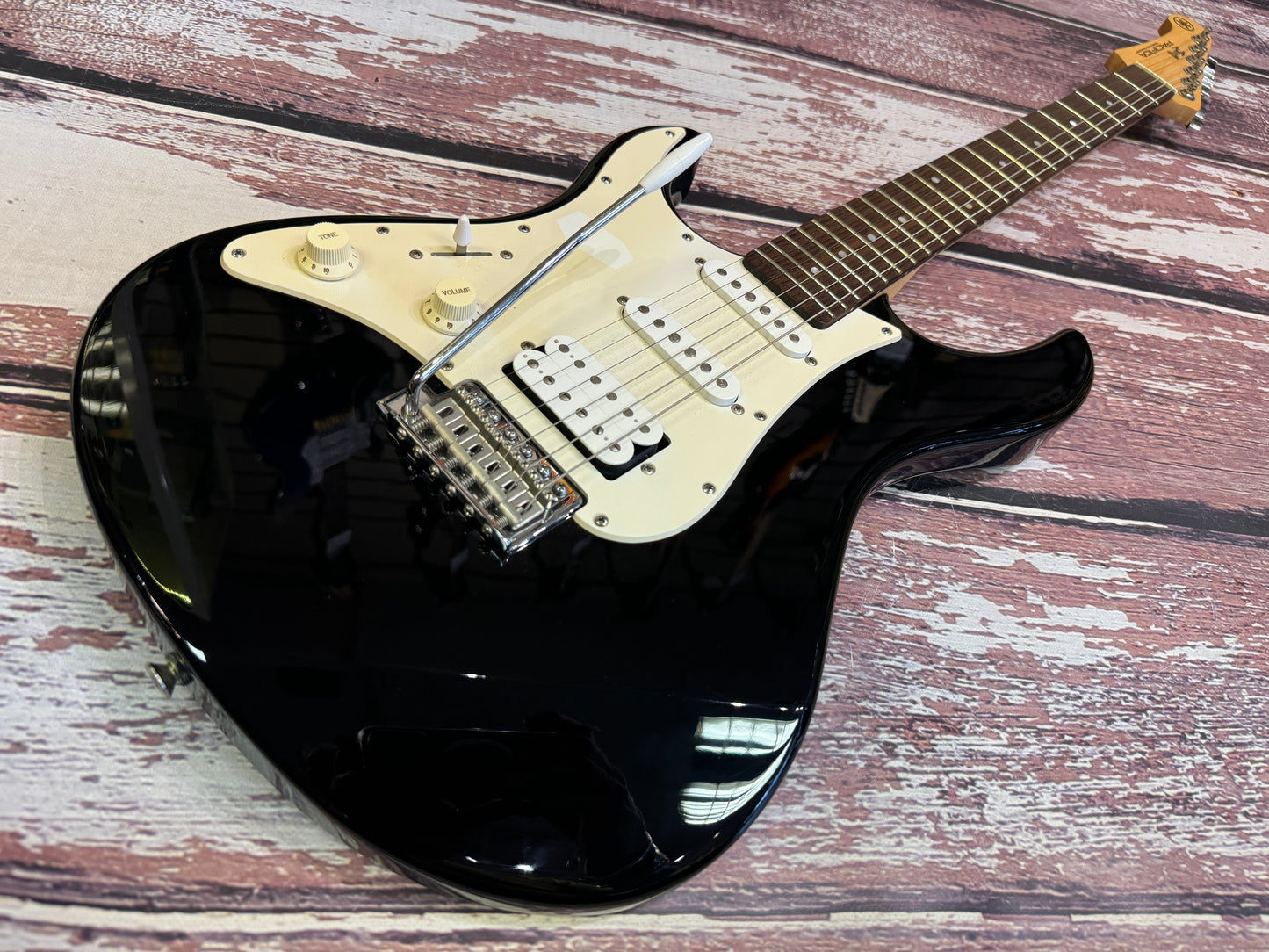 Yamaha Pacifica 112 Left Handed