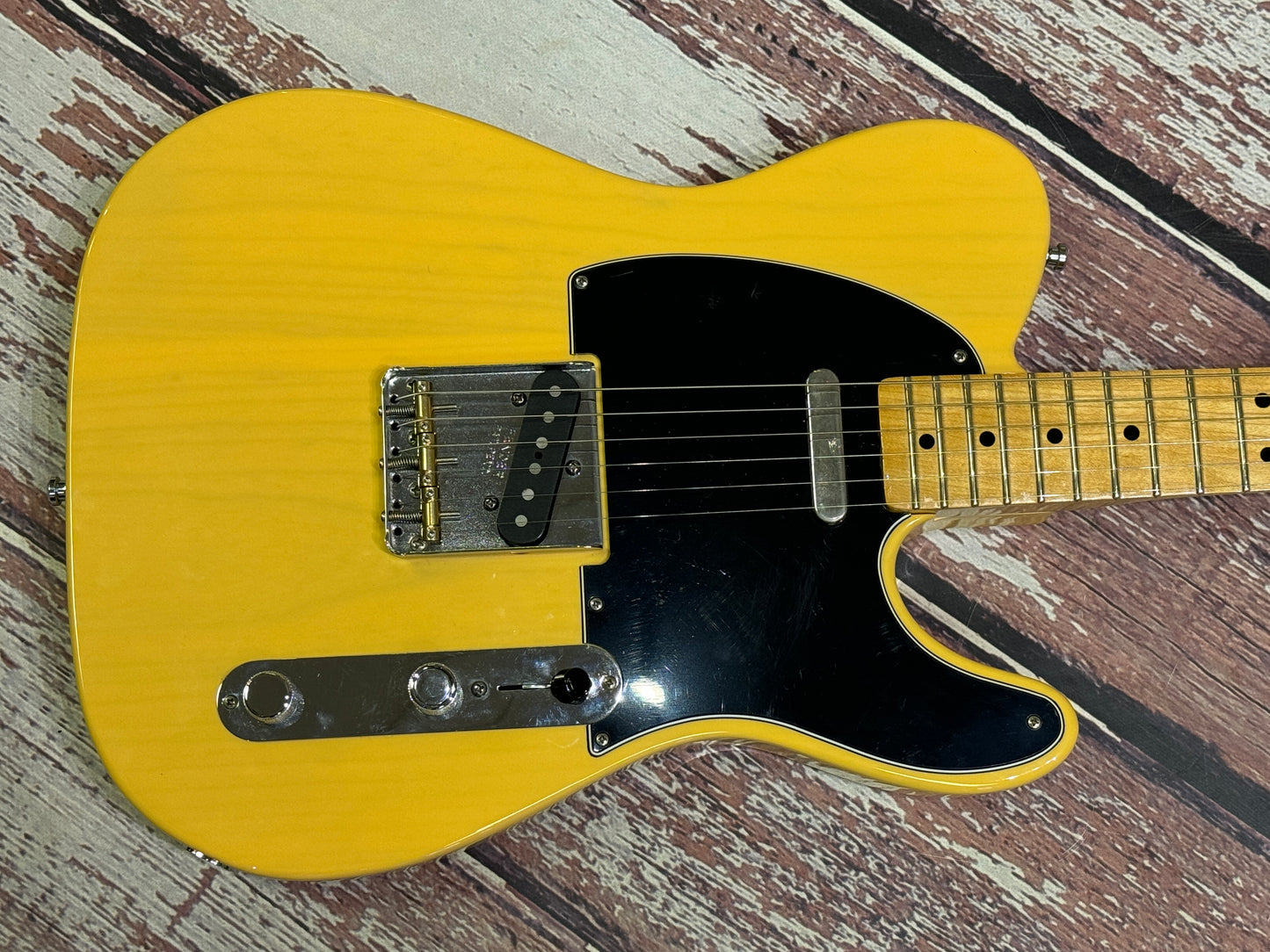 Fender Baja Telecaster "S1" switching, butterscotch.