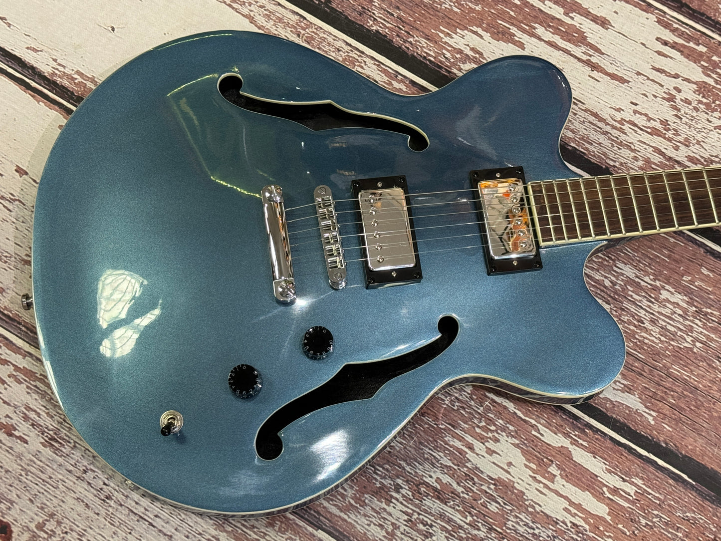 Hofner Verythin limited edition Blue Pearl